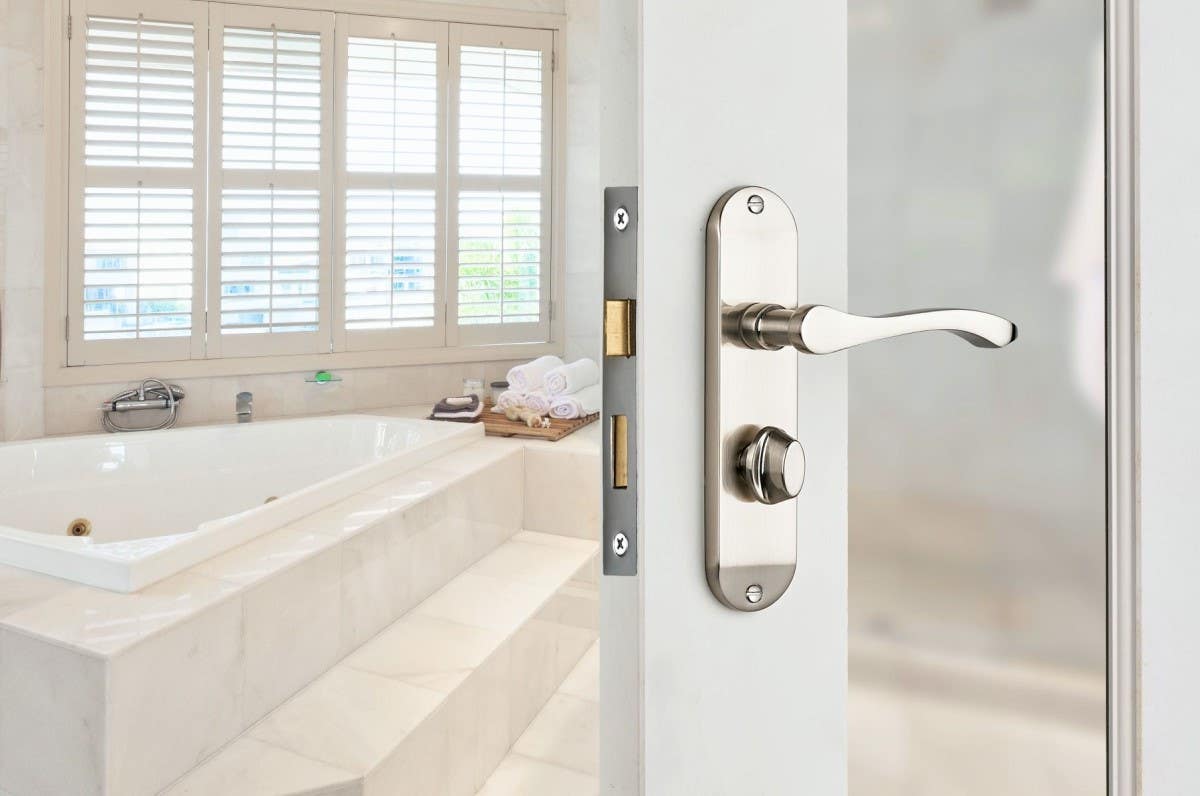 Classic handles - Capri lever bathroom door handle brushed nickel