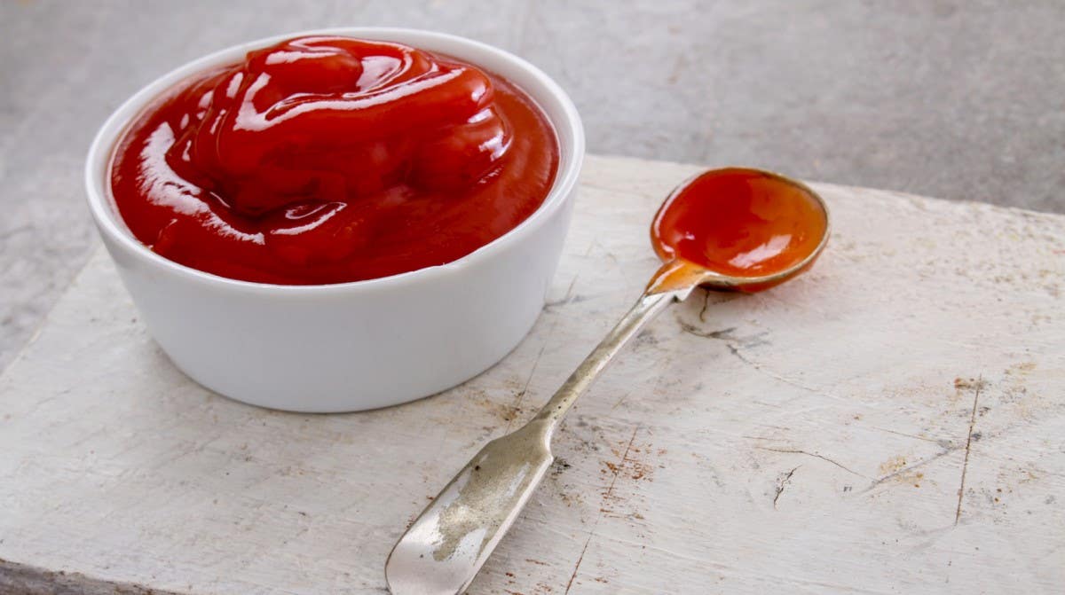 use ketchup to clean handles