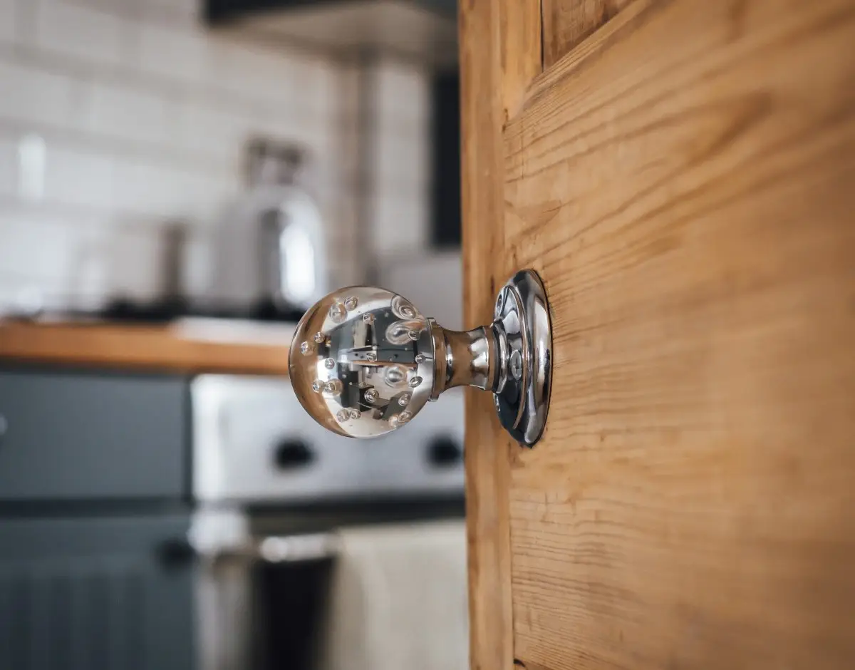 20 large kitchen door knobs handles drawers cabinet cupboard oak wood 44 mm 