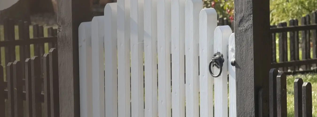 Gate Locks For Wooden Gates A guide By Hiatt Hardware