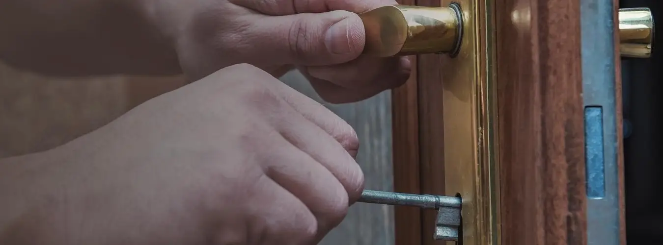 What is a lock backset, sizes available and how to change it.